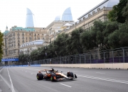 开云体育官网-关于梅赛德斯完胜迈凯伦，汉密尔顿关键制胜的信息