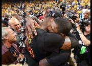 开云体育入口-掘金鏖战湖人，欧文带队取胜