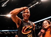 开云体育直播-勇士碾压篮网，米切尔刷新纪录