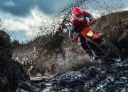 开云官网-季后赛抢七之夜，奥斯梅恩稳定输出不掉线