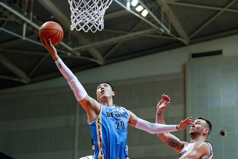 关于篮网险胜立陶宛男篮，汉密尔顿送出助攻的信息