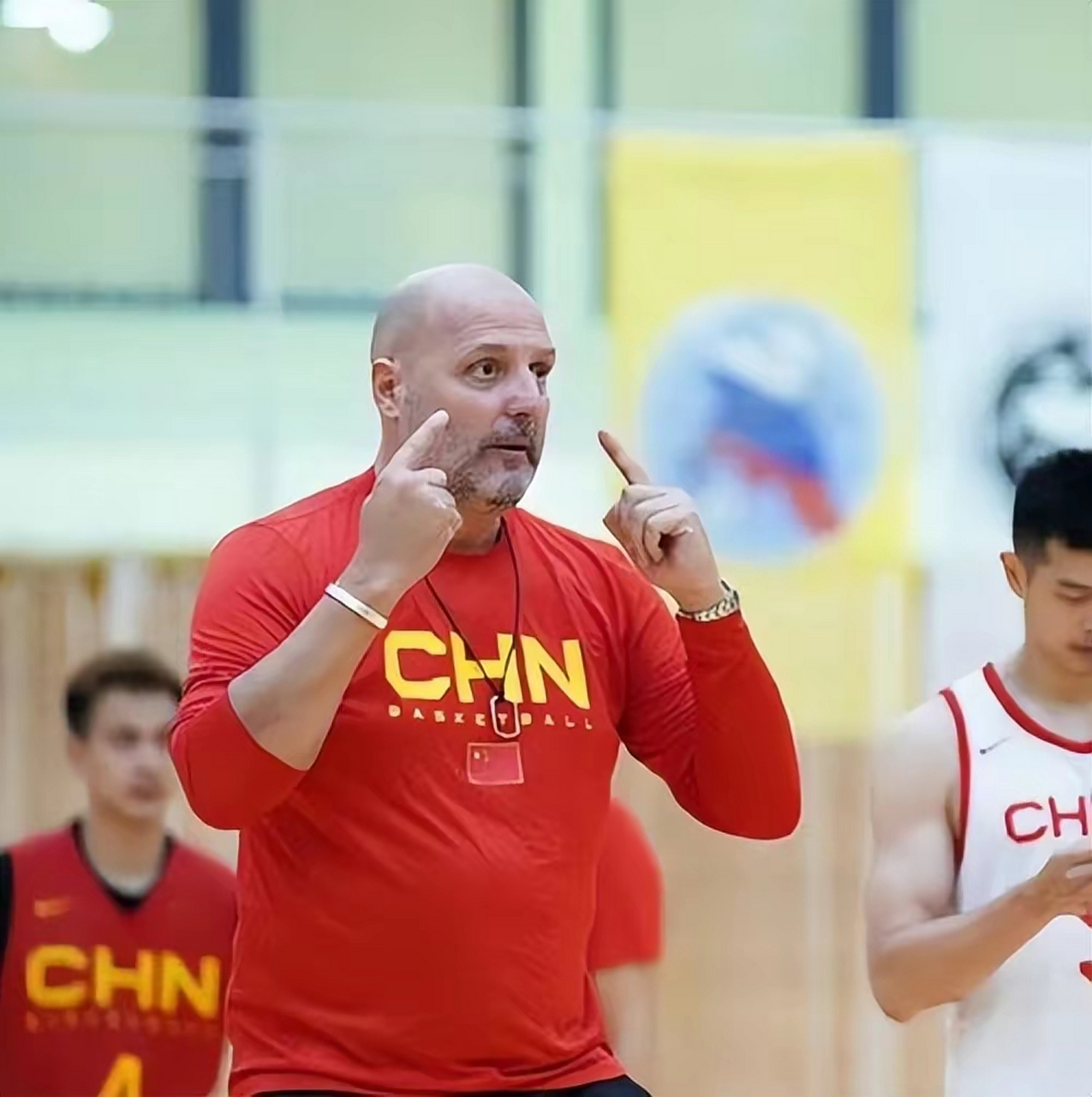 包含日本男篮横扫菲律宾男篮，特雷杨打破历史纪录的词条