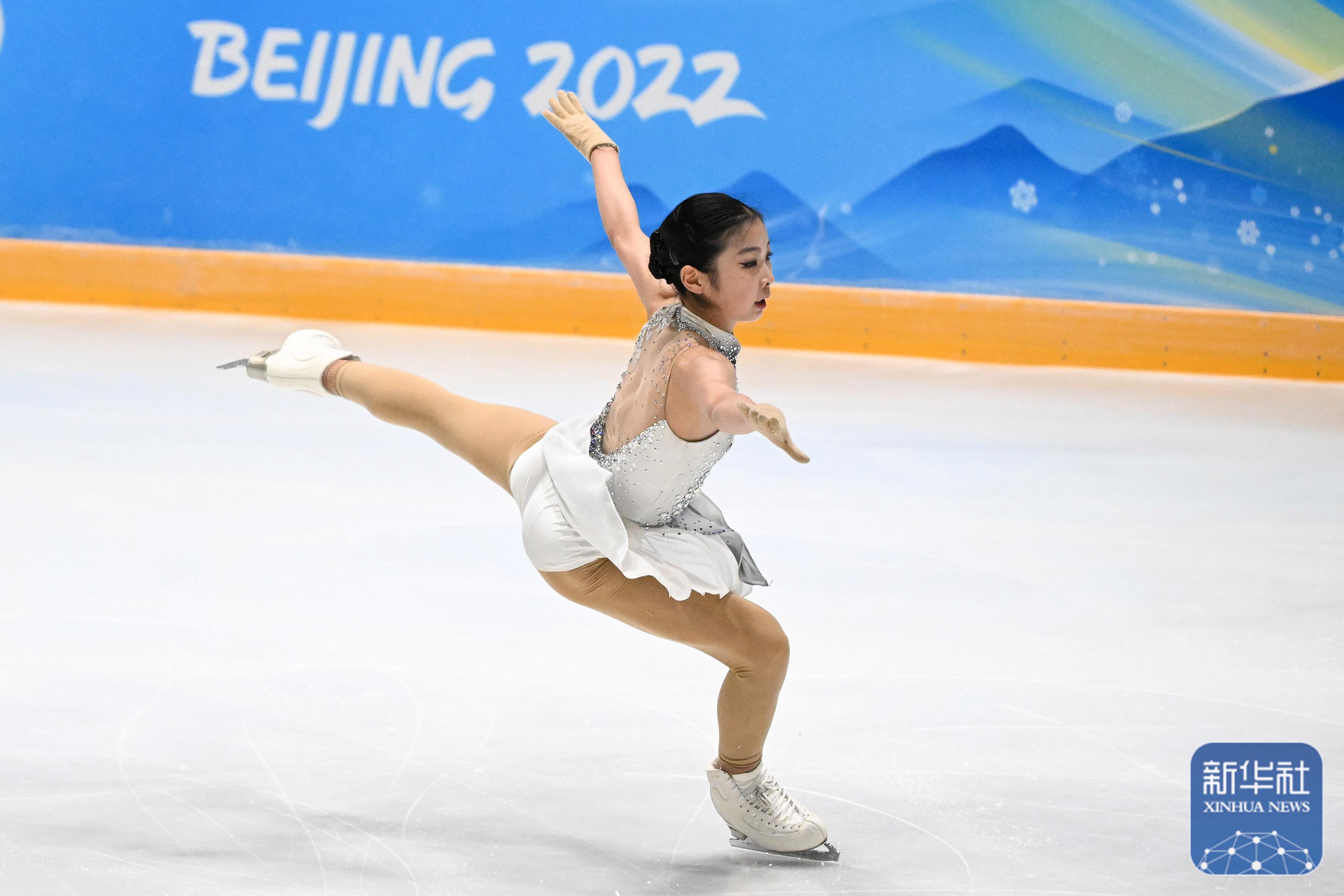 花样滑冰比赛华美上演，美国选手完美收官