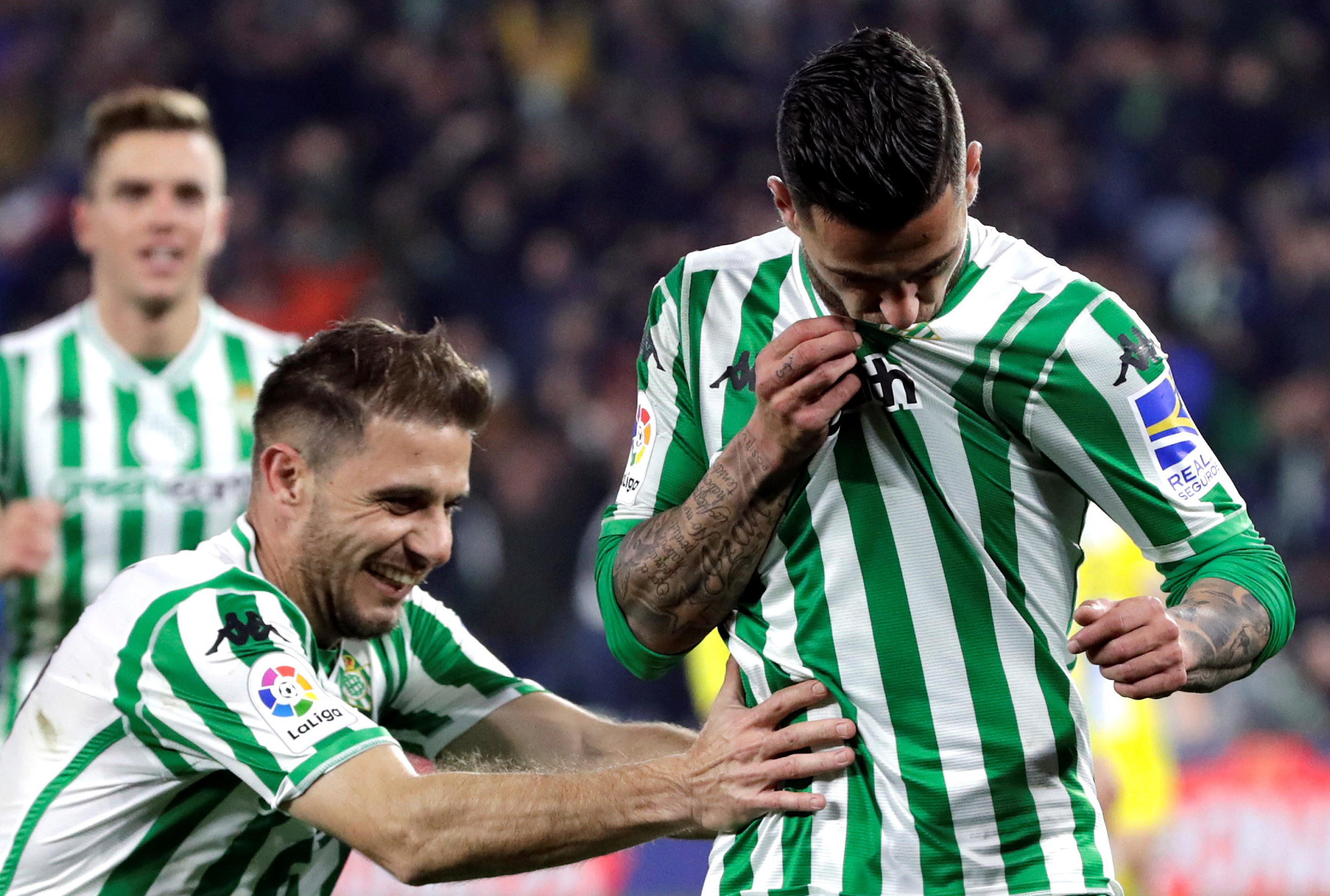 马洛卡实力抗衡，击败实力相当的对手