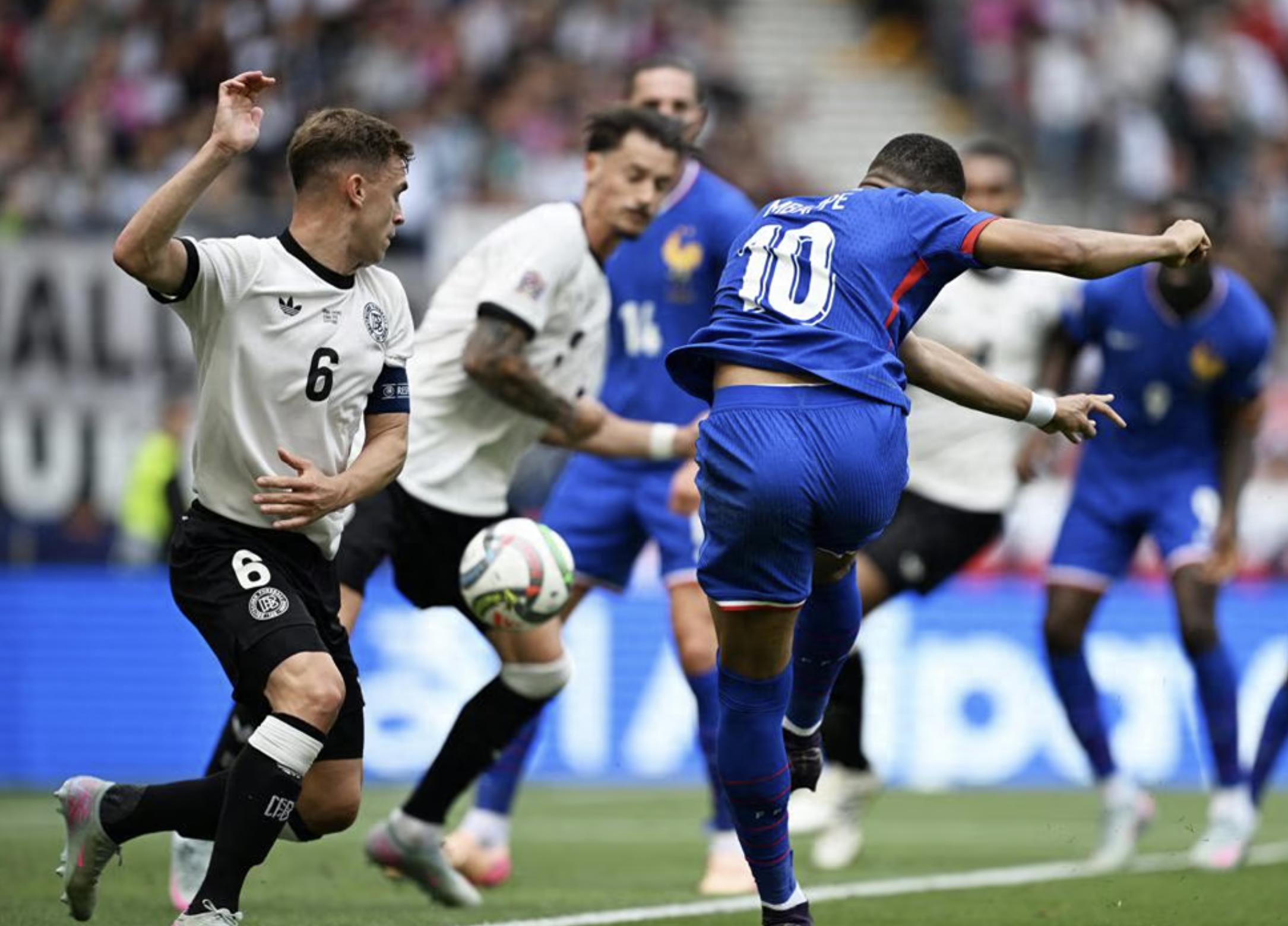 图卢兹主场迎战里昂,实力悬殊比赛 图卢兹主场迎战里昂,实力悬殊比赛