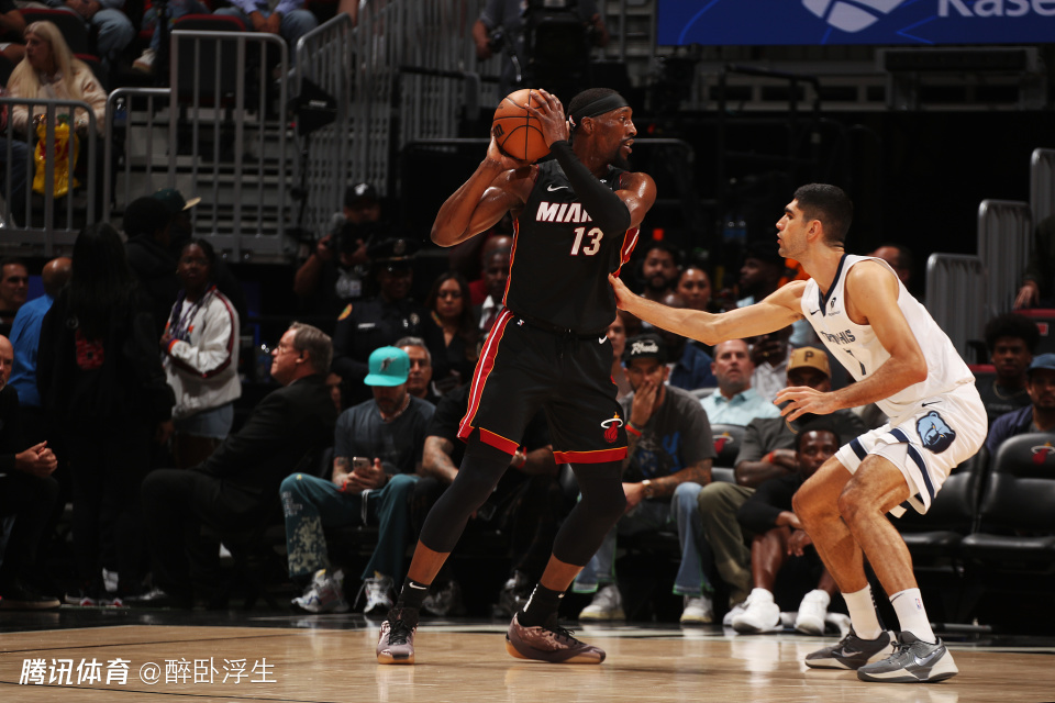 猛龙客场大胜灰熊,终结两连败 猛龙客场大胜灰熊,终结两连败