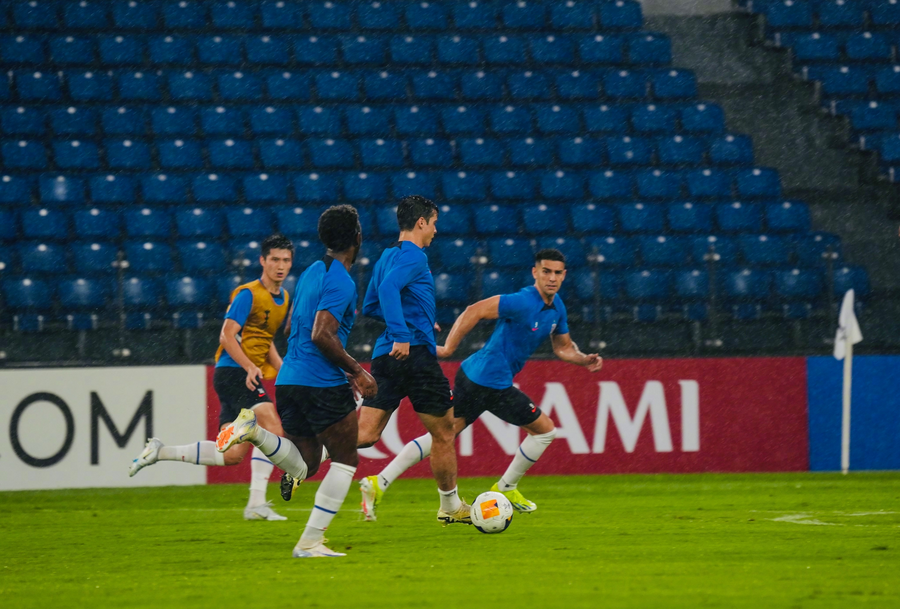 意大利联赛季前热身赛精彩纷呈,球员表现抢眼 意大利联赛季前热身赛精彩纷呈,球员表现抢眼