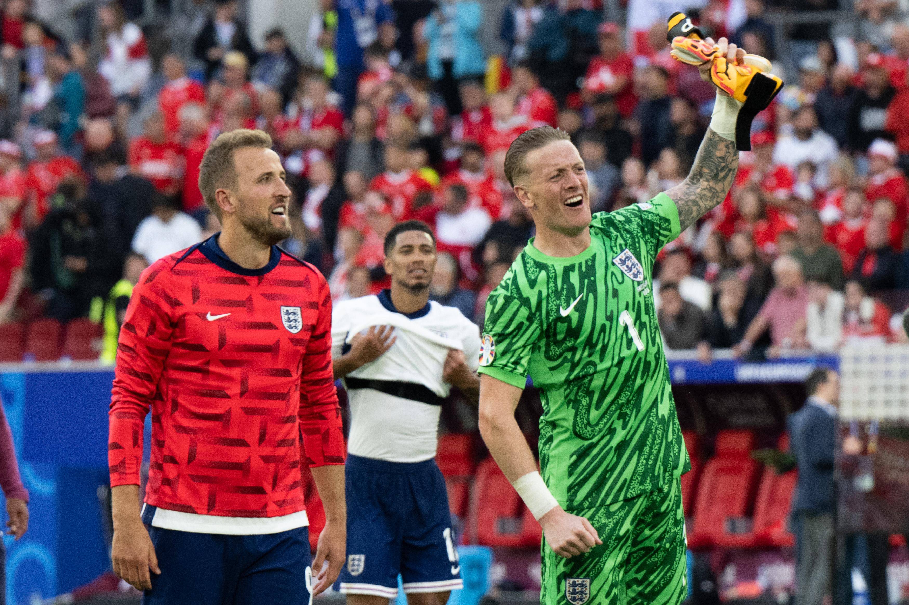 包含英格兰队备战欧洲联赛,力争突破困境的词条 包含英格兰队备战欧洲联赛,力争突破困境的词条