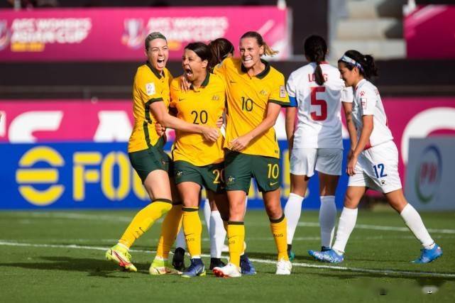 加拿大女足与韩国队竞速激烈角逐