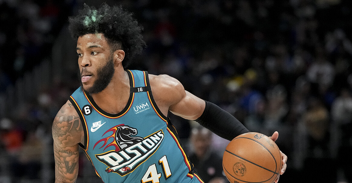 包含亚眠取得主场大胜尼斯，斩获三分的词条