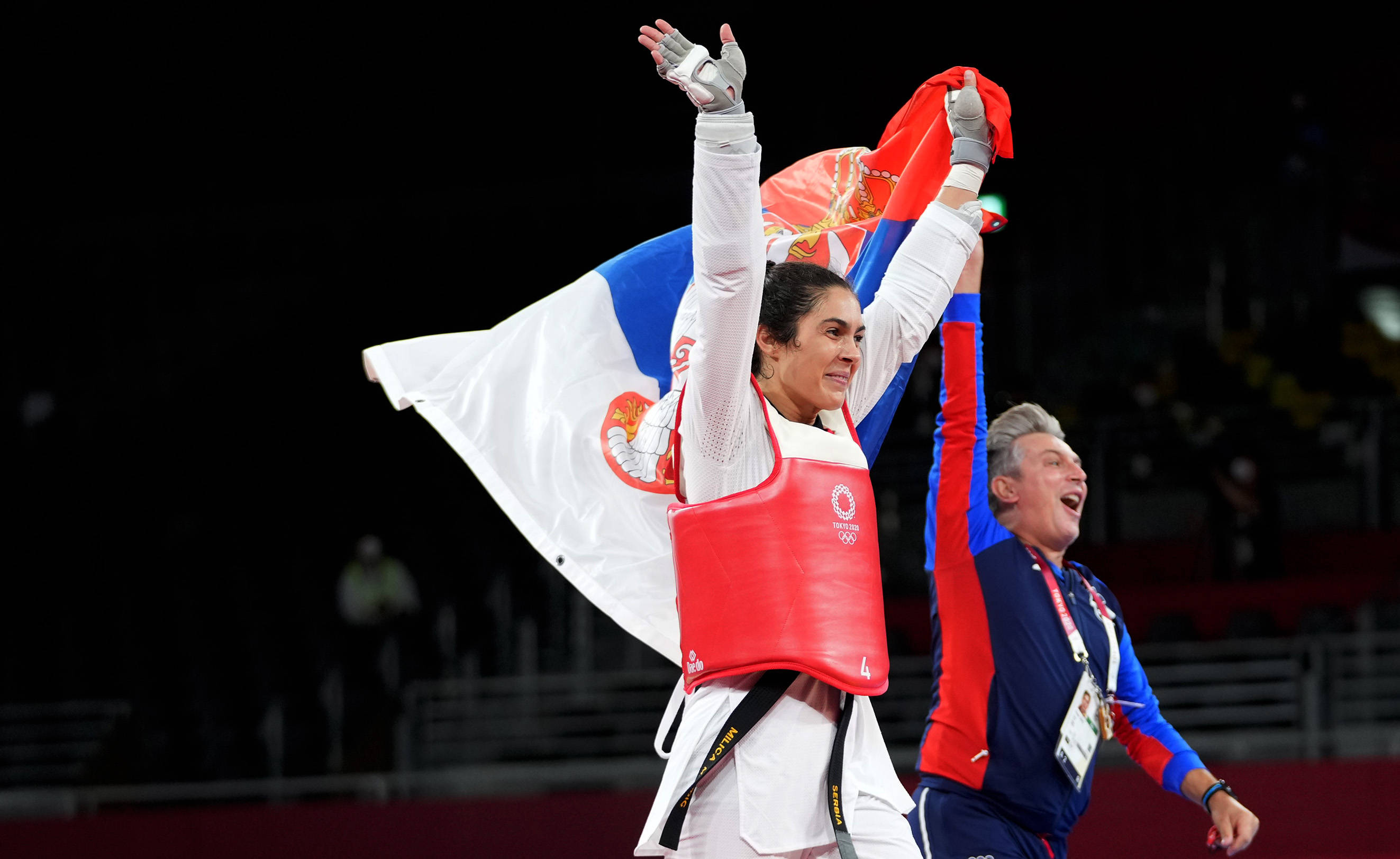 俄罗斯跆拳道选手力克对手，夺冠