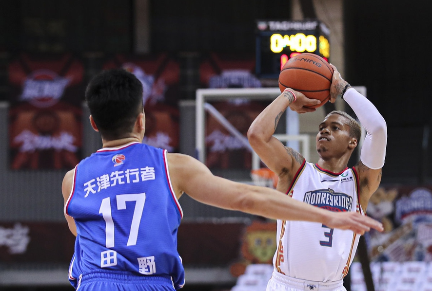 天津队大比分战胜对手，鹤立鸡群