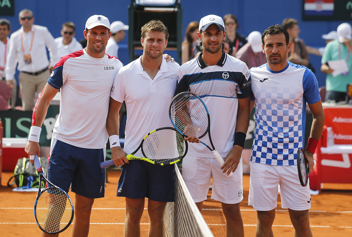 包含拉沃尔杯险胜澳网，德约科维奇点燃赛场的词条