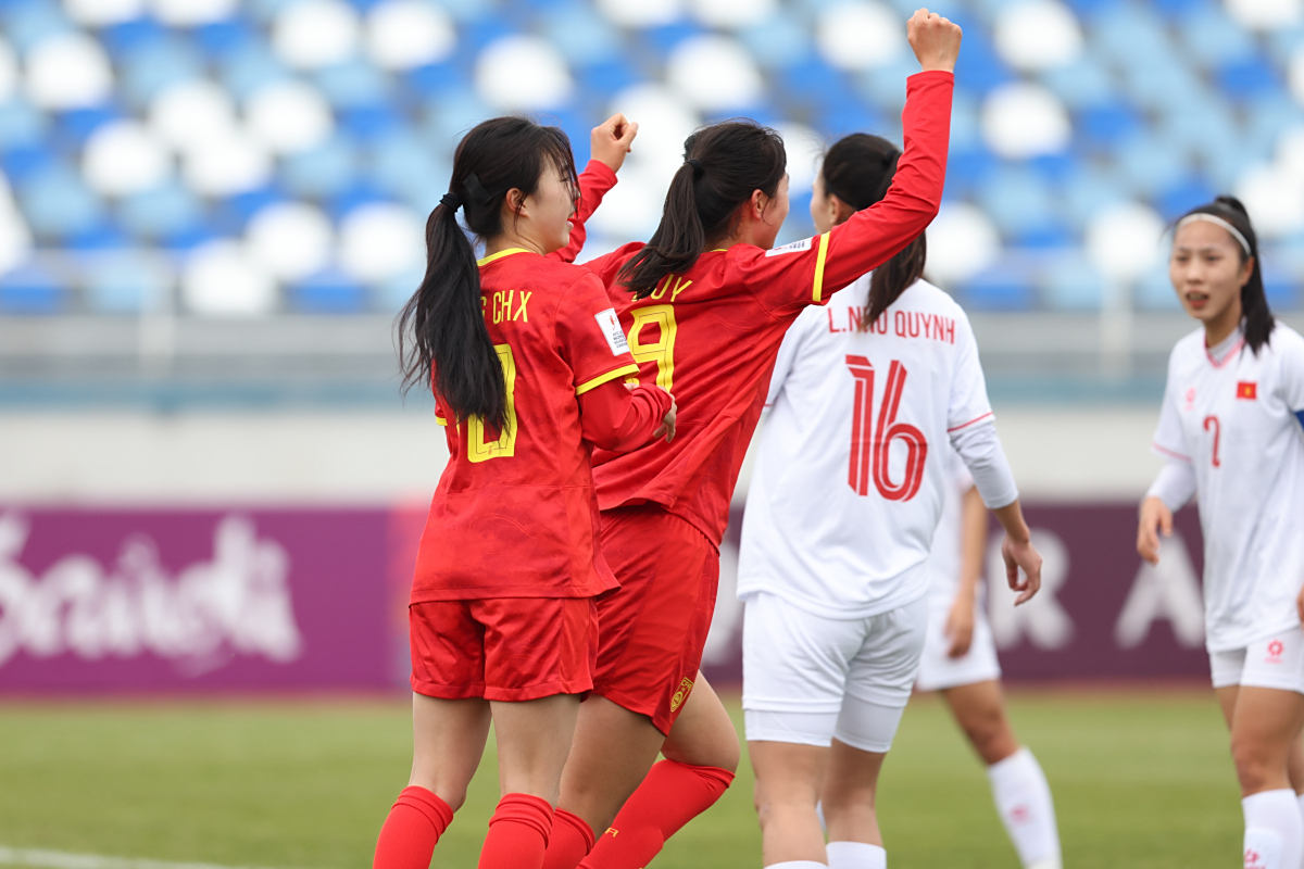 女足赛场上，中国队实力无可匹敌