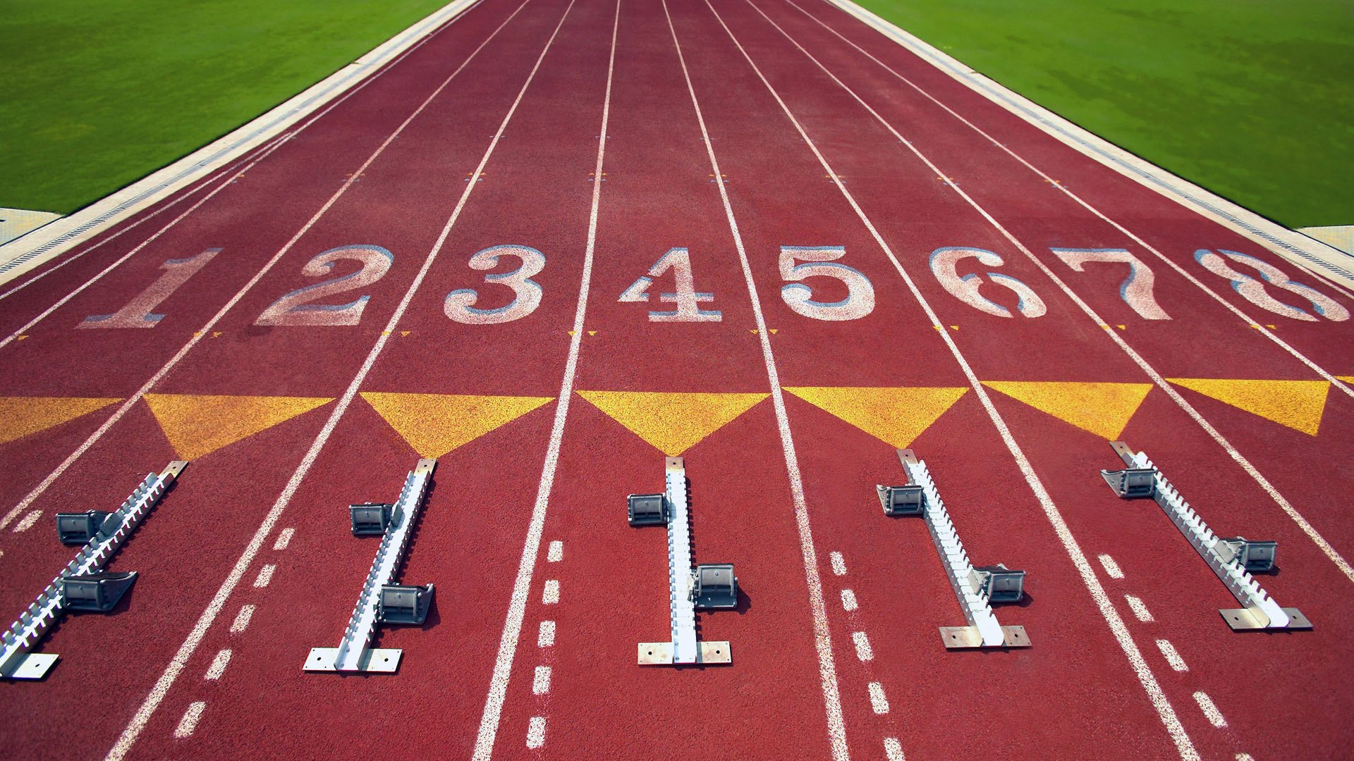 唯一之夜,当F1的上帝掷下骰子,保罗用冠军级表现定义了不朽